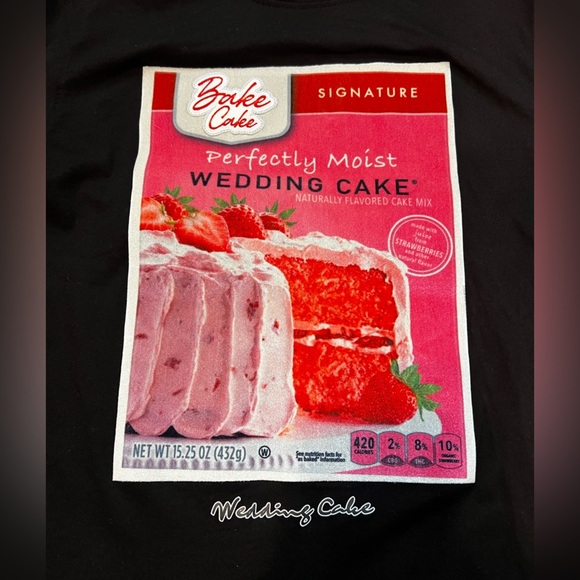 Men's Wedding Cake Strawberry Cake T-Shirt - Picture 4 of 10